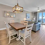 Twin Palms 1401