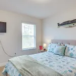 Pcb Townhome With Deck And Pool Access 3 Mi To Beach!