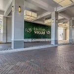 Laketown Wharf #638 By Nautical Properties