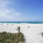 Breezy Pcb Vacation Rental With Lanai, Walk To Ocean