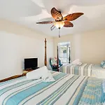 Breezy Pcb Vacation Rental With Lanai, Walk To Ocean