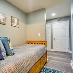 Pcb Vacation Rental With Balcony And Beach Access!