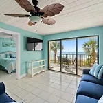 Ocean Front Turtle\'S Nest At The Commodore 202