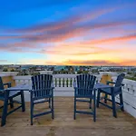 Spring Special, Lux 4Br House Sleeps 12, Pool, Elevator, King Bed