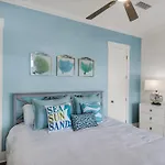 Beach House With Heated Pool 100 Steps From Beach