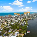 Waterscape At 3900 Quarts St By Nautical Properties