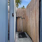 Beachlife Unit Ab Getaway Sleeps 22