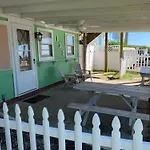 Key Lime Cottage - 1930\'S Cottage Steps From The Sand