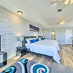Sunny Pcb Home With Balcony Steps To The Beach!