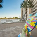 Laketown Wharf 1510