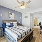 Laketown Wharf #1006 By Nautical Properties