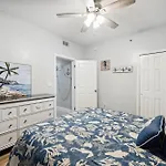 Laketown Wharf #1006 By Nautical Properties