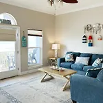 Ocean Overlook 302