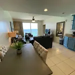 Splash 906 E