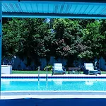 Happy Ours Pool Home Escape