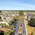 Stylish 4Br Canal View 11 Pools Beach House