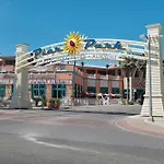 Summer Dayz - Families Love It Here, Just Across From The Beach