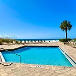 Pelican Walk 302