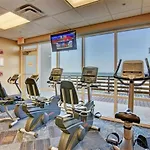 Stunning Beachfront Condo, Walk To Pier Park,Pools