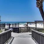 Beachfront Condo With Community Pool And Balcony!