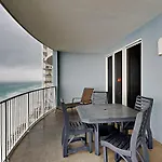 Twin Palms 1805