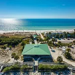 Spacious Home With Stylish, Modern Decor Throughout! By Dolce Vita Getaways Pcb