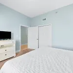 Laketown Wharf 2133