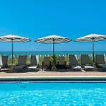Twin Palms 1601