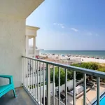 Ambassador C204 By Avantstay Beachfront Access