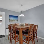 Sea Horsing Around 2 Bedroom 1.5 Bath Sleeps 8