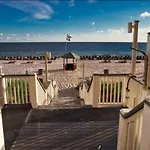 Calypso 2306W Penthouse Vip Parking And 2 Sets Of Beach Chairs