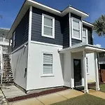 12 C Breeze Private Pool Sleeps 16 Near Rosemary