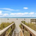Beachfront 3Br Condo! Free Beach Chair Service! By Dolce Vita Getaways Pcb!