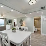Edgewater T1 #709 - Sleeps 6 Amazing Gulf Views!