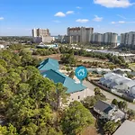 Sailors Cove: 5-Bedroom, 45 Baths, Sleeps 12! Steps Away From The Beach!