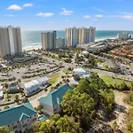 Sailors Cove: 5-Bedroom, 45 Baths, Sleeps 12! Steps Away From The Beach!