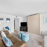 Pinnacle Port Beach Resort