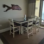 Stunning 16Th Floor Condo With Fitness Center, Hot Tubs, Pools, And Beach Access - Unit 1606