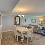 Emerald Beach 2535