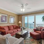 903 Grandview East