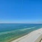 Roomy Oceanfront Condo With Breathtaking View And Beachside Pool - Unit 1906