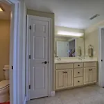 Roomy Oceanfront Condo With Breathtaking View And Beachside Pool - Unit 1906