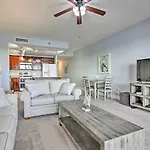 Lakefront Condo With Community Pools - Walk To Beach