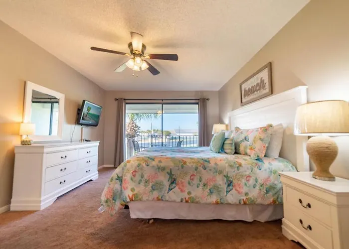 Edgewater Villa 907 \'Flamingo Sunset\'
