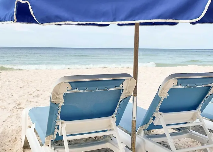 Waterfront Pcb Condo With Balcony And Beach Gear!