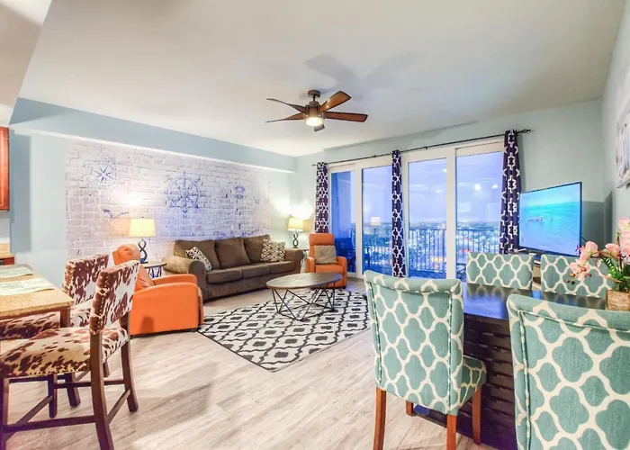 Laketown Wharf 1435 By Aneliya