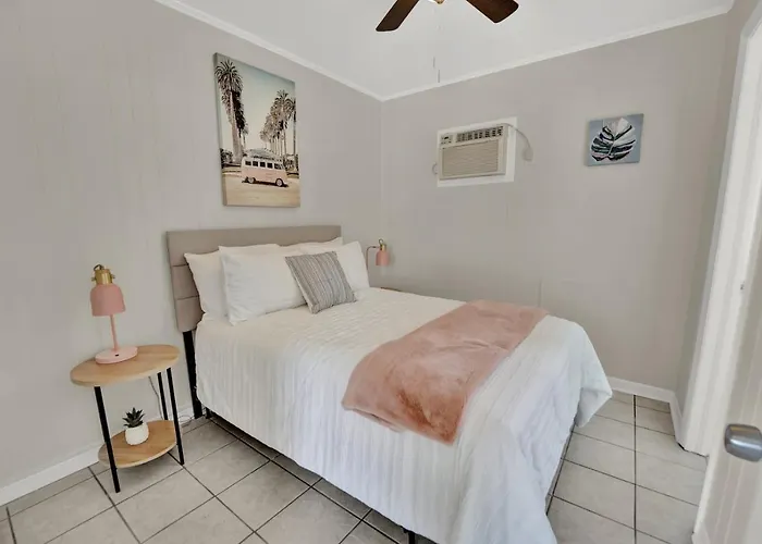Sf Unit 3 - *Across From Beach - Spacious Kitchen/Living & Bdr