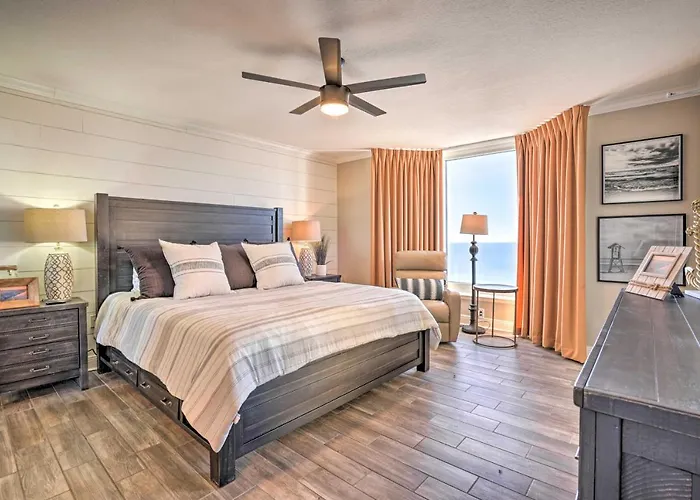 Breezy Oceanfront Panama Beach Condo With Pool Access