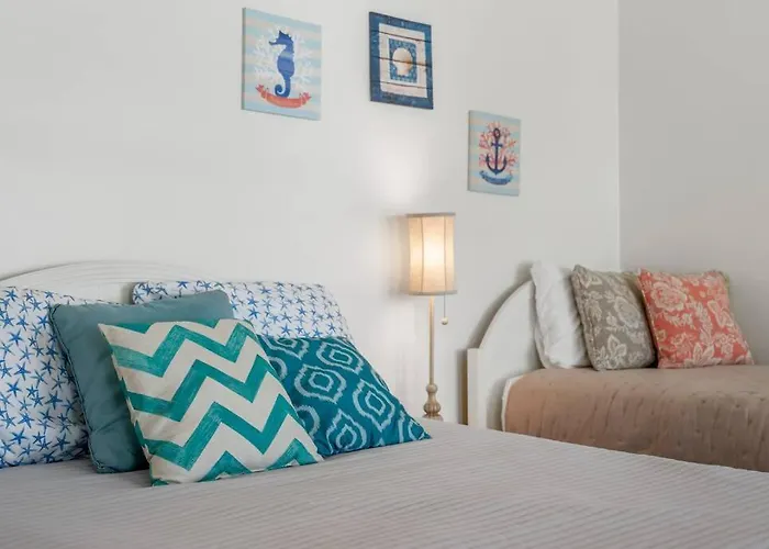 New! Steps To White Sand Beaches! Pool & Grill! 2Br 2Ba