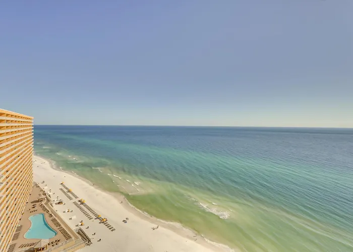 Gulf Coast Getaway With Balcony And Resort Amenities!